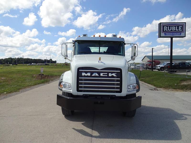 Mack Granite Gr B For Sale Cab Chassis Pm