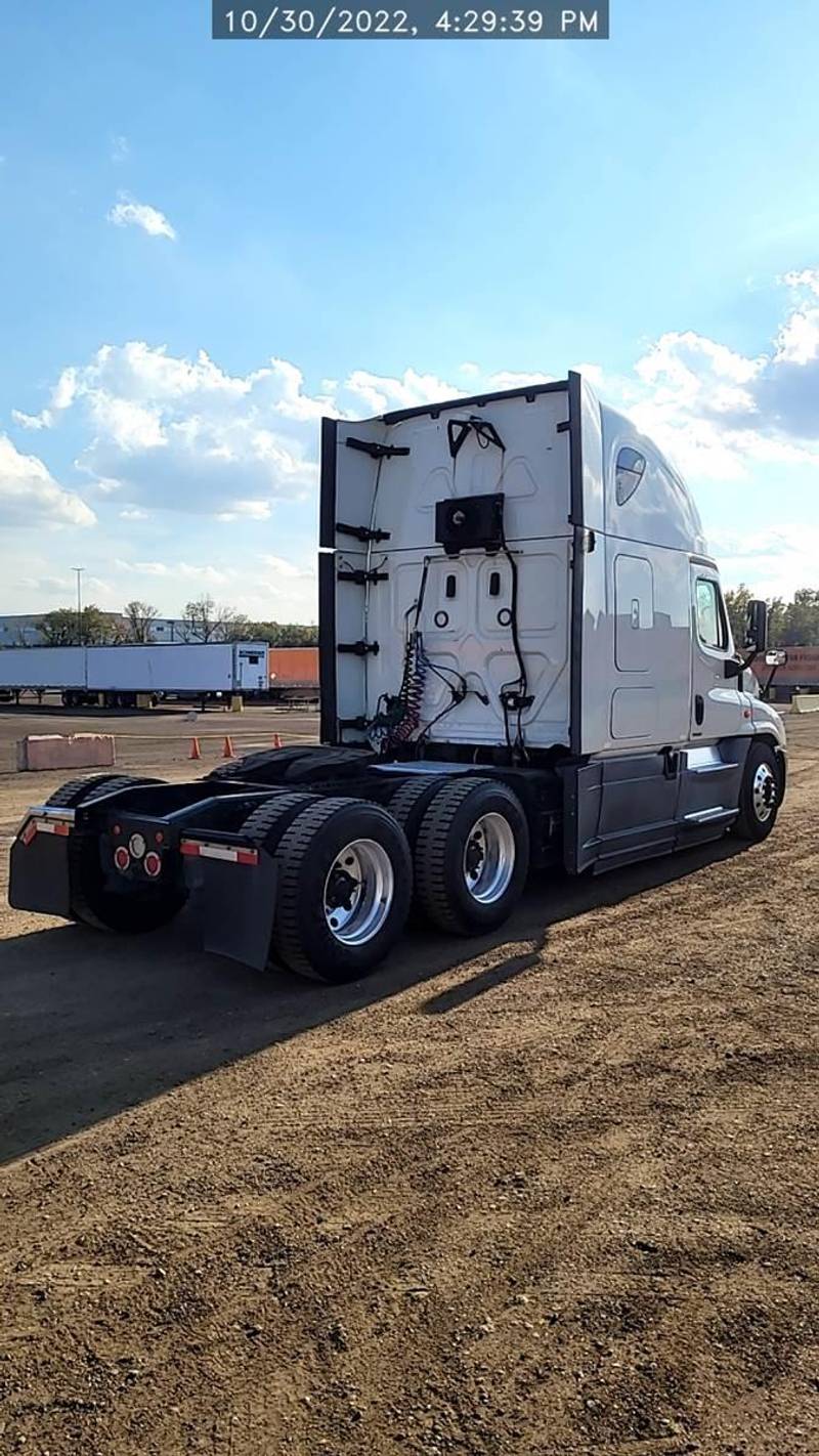 Freightliner Cascadia For Sale Sleeper