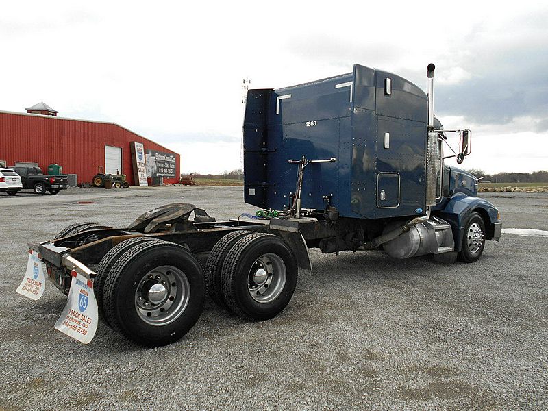 2003 Peterbilt 385