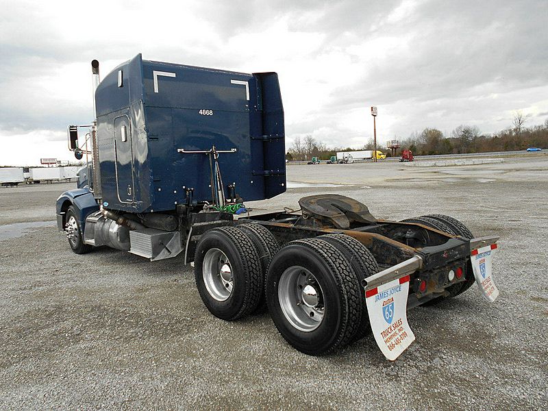 2003 Peterbilt 385