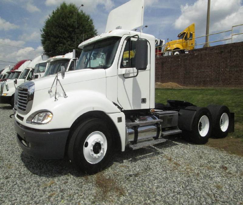 2009 Freightliner Columbia For Sale | Non Sleeper | #16156P