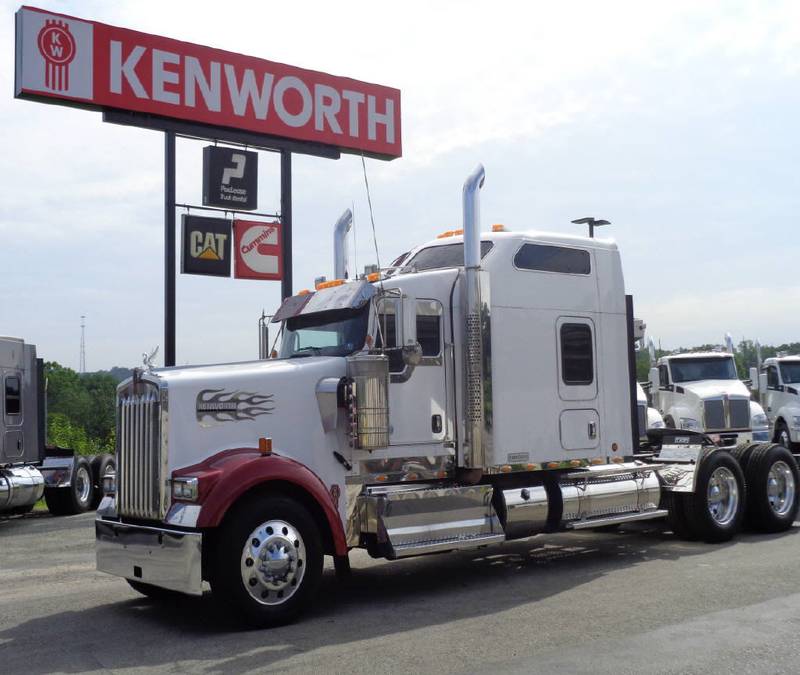 2011 Kenworth W900L
