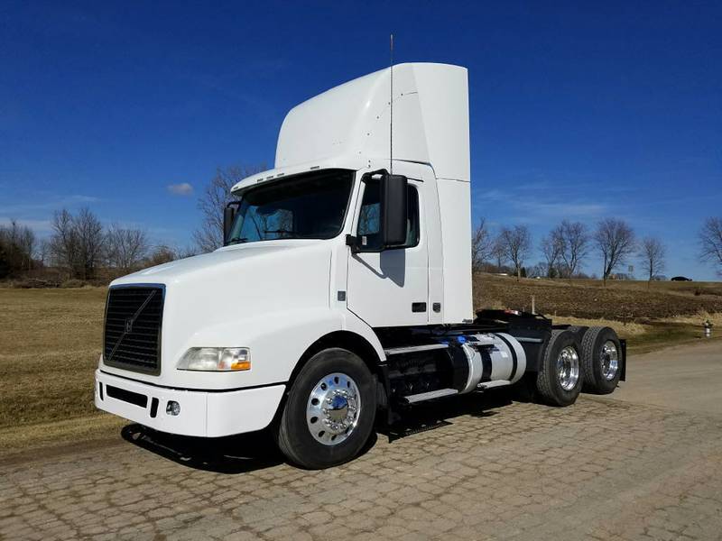 2012 Volvo VNM64T200 (For Sale) | Semi Truck | #53896A