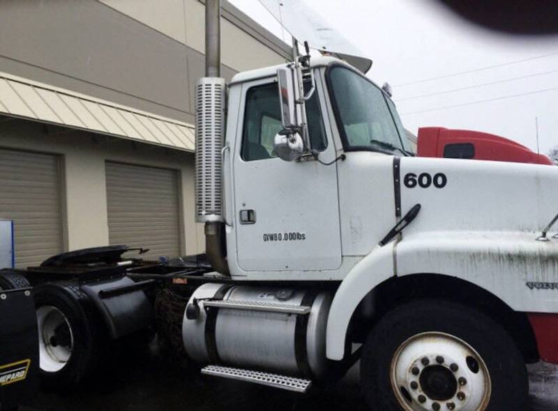 1997 Volvo VNL For Sale | Day Cab Sleeper | #600