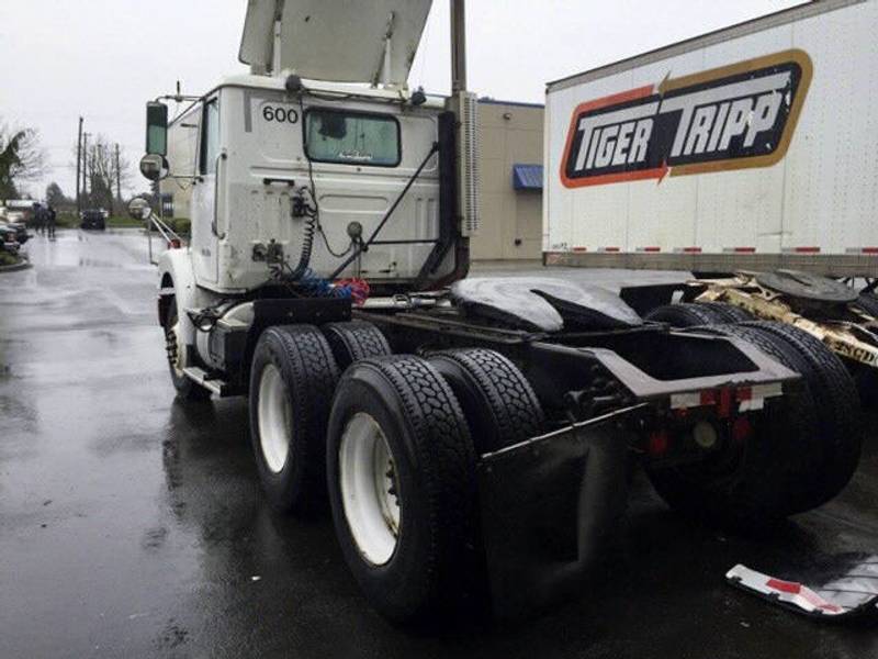 1997 Volvo VNL For Sale | Day Cab Sleeper | #600