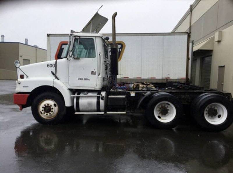 1997 Volvo VNL For Sale | Day Cab Sleeper | #600