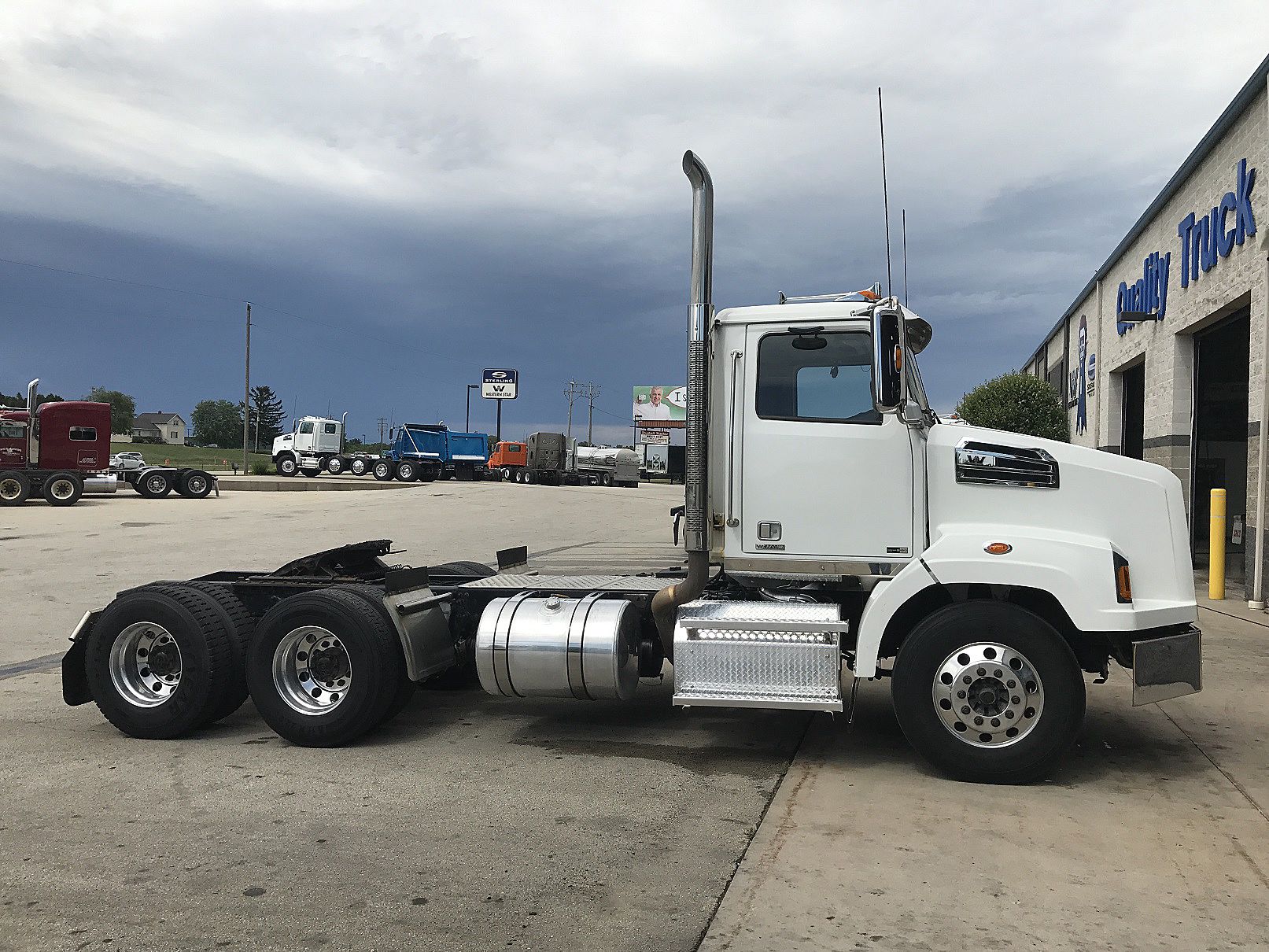 2015 Western Star 4700SB (For Sale) | Semi Truck | #QL065