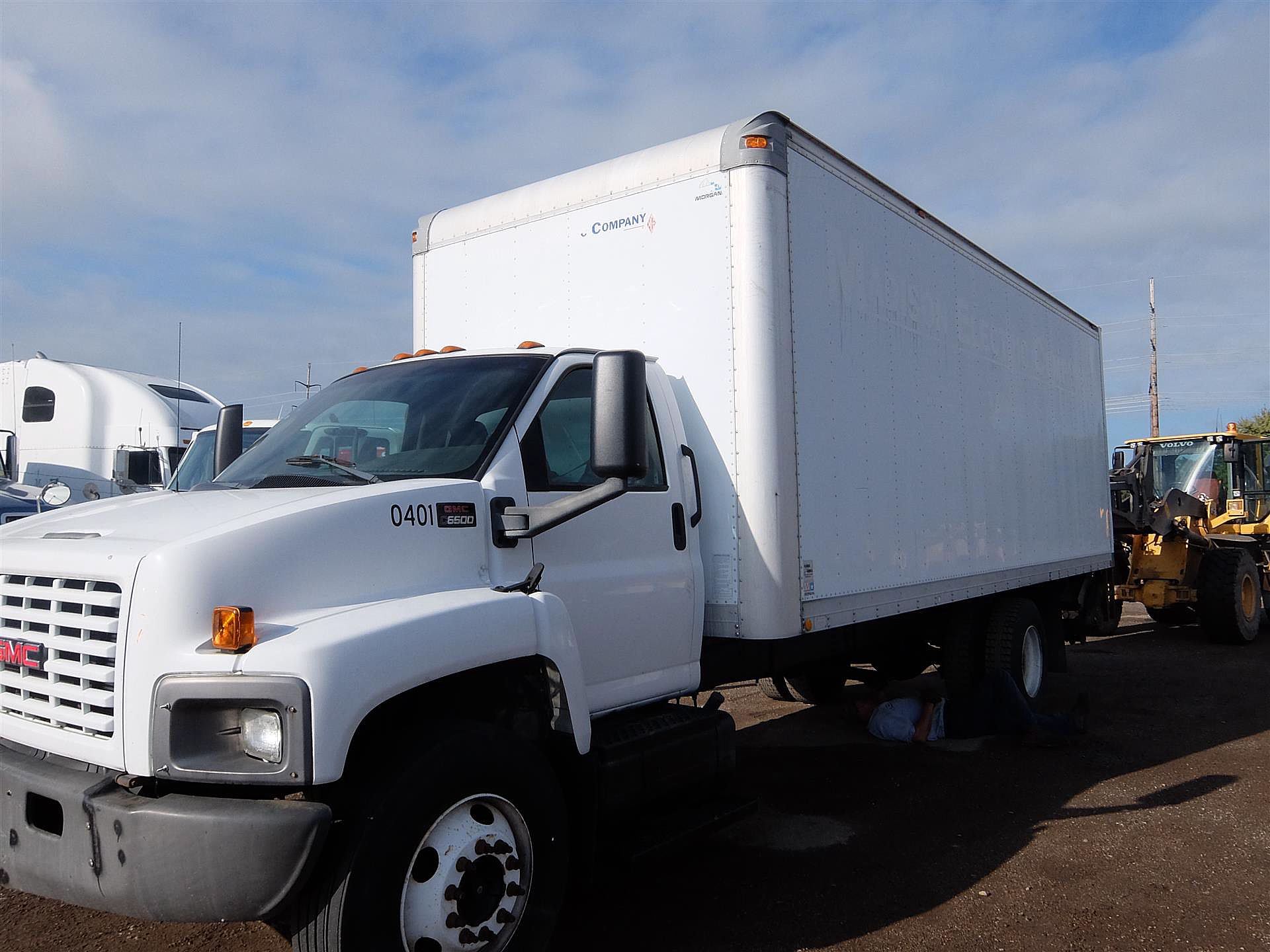 2004 Chevrolet 6500 (For Sale) | 26' Box | #7910