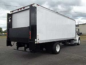 2009 Freightliner M2 106 - Box Truck