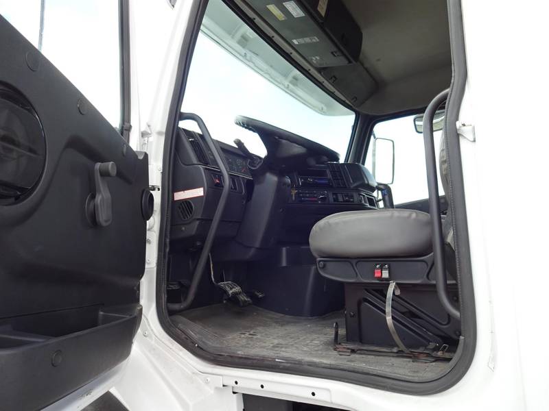 2003 Volvo VHD 6x6 For Sale | Cab & Chassis | #3N341569