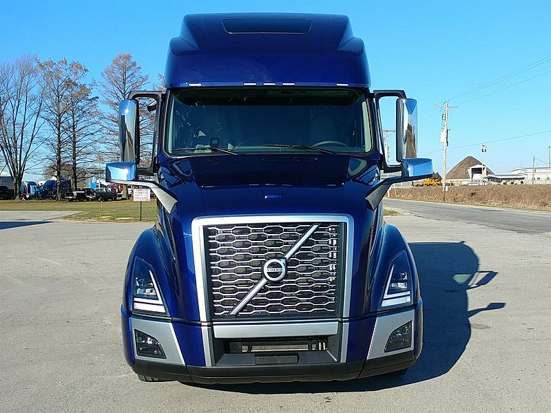 2018 Volvo VNL 860 For Sale 77" Sleeper W6220.5