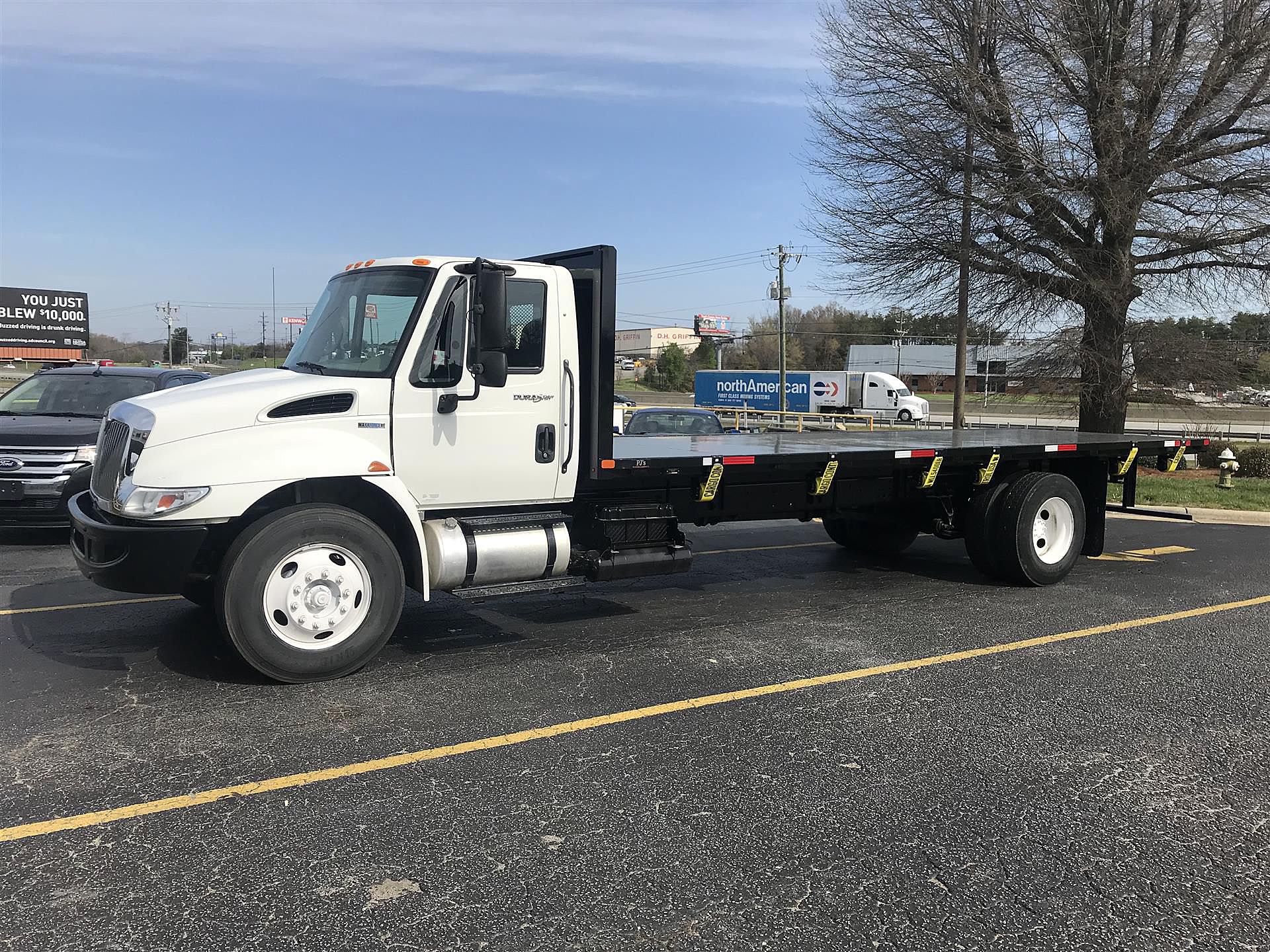 2011 International 4300 (For Sale) Flatbed Non CDL 17675P