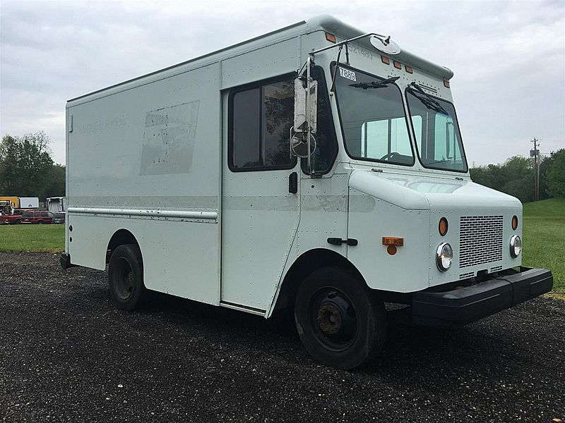 2004 Workhorse P42 (For Sale) Step Van Non CDL 7889