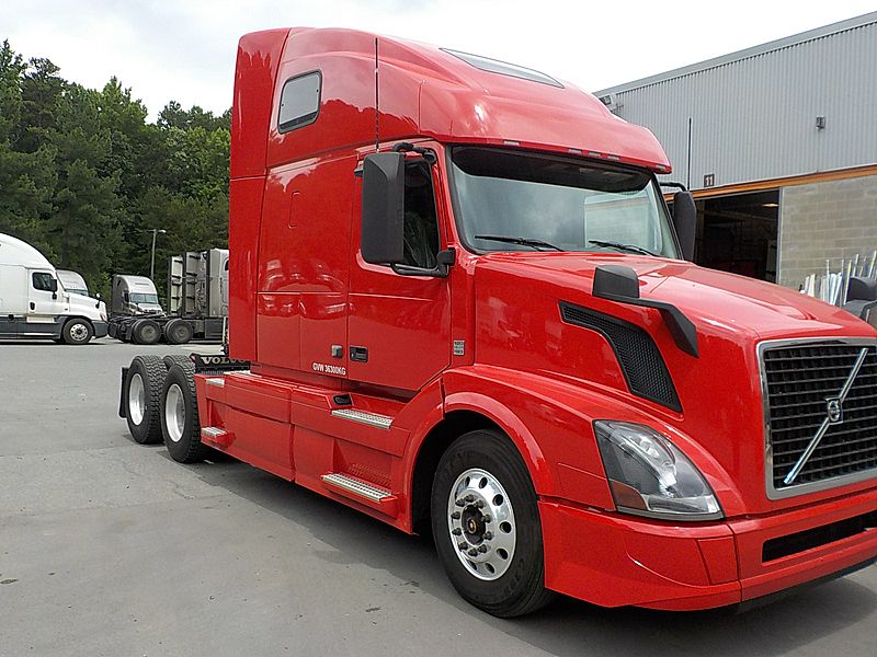 2016 Volvo 670 (For Sale) 61" Sleeper 2652