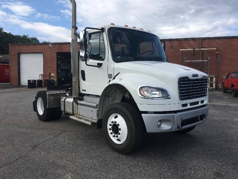 2012 Freightliner M2 106 For Sale | Day Cab | #D123100