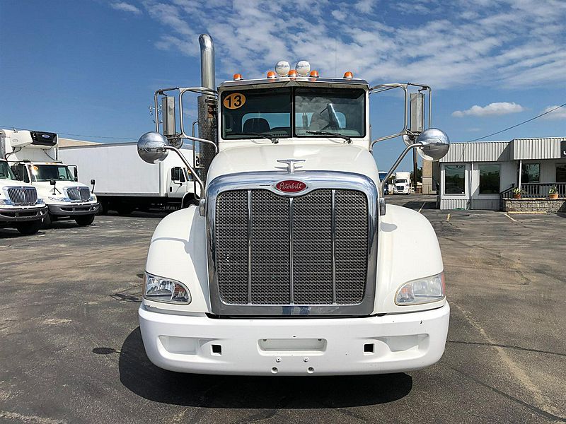 2013 Peterbilt 386 (For Sale) Day Cab U5990
