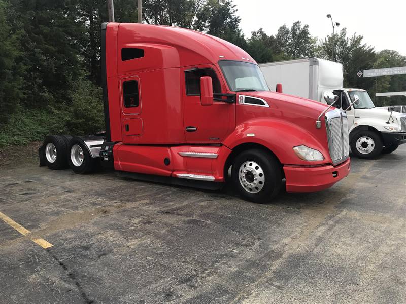 2015 Kenworth T680 (For Sale) 76" Sleeper 18002A