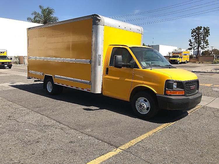 2015 gmc savana box truck