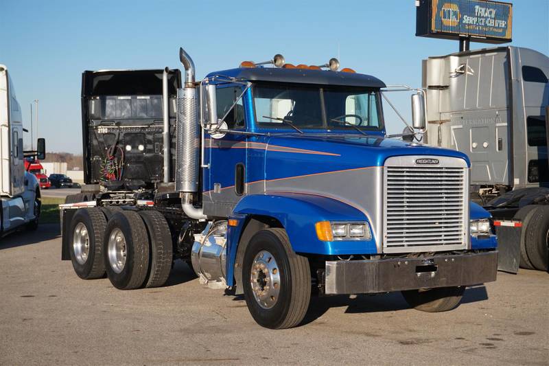 1999 Freightliner FLD 120 (For Sale) Semi Truck 5324