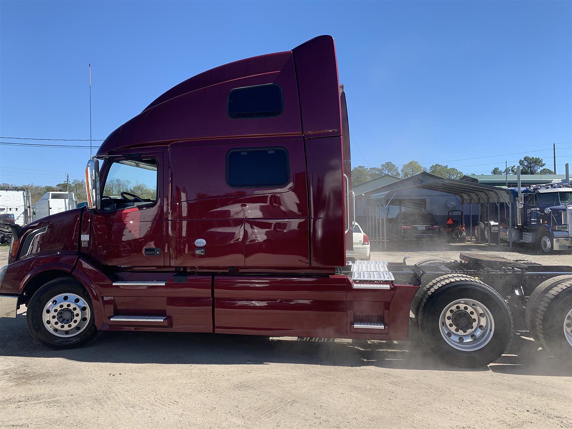 2014 Volvo VNL 780 (For Sale) 77" Sleeper EN160048