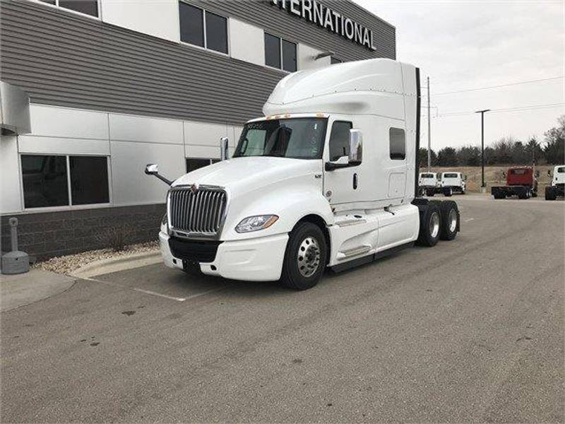 2019 International LT (For Sale) | 73" Sleeper | #8794X