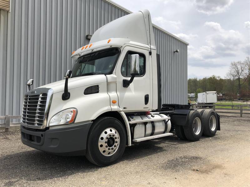 2012 Freightliner Cascadia (For Sale) | Semi Truck | #8127