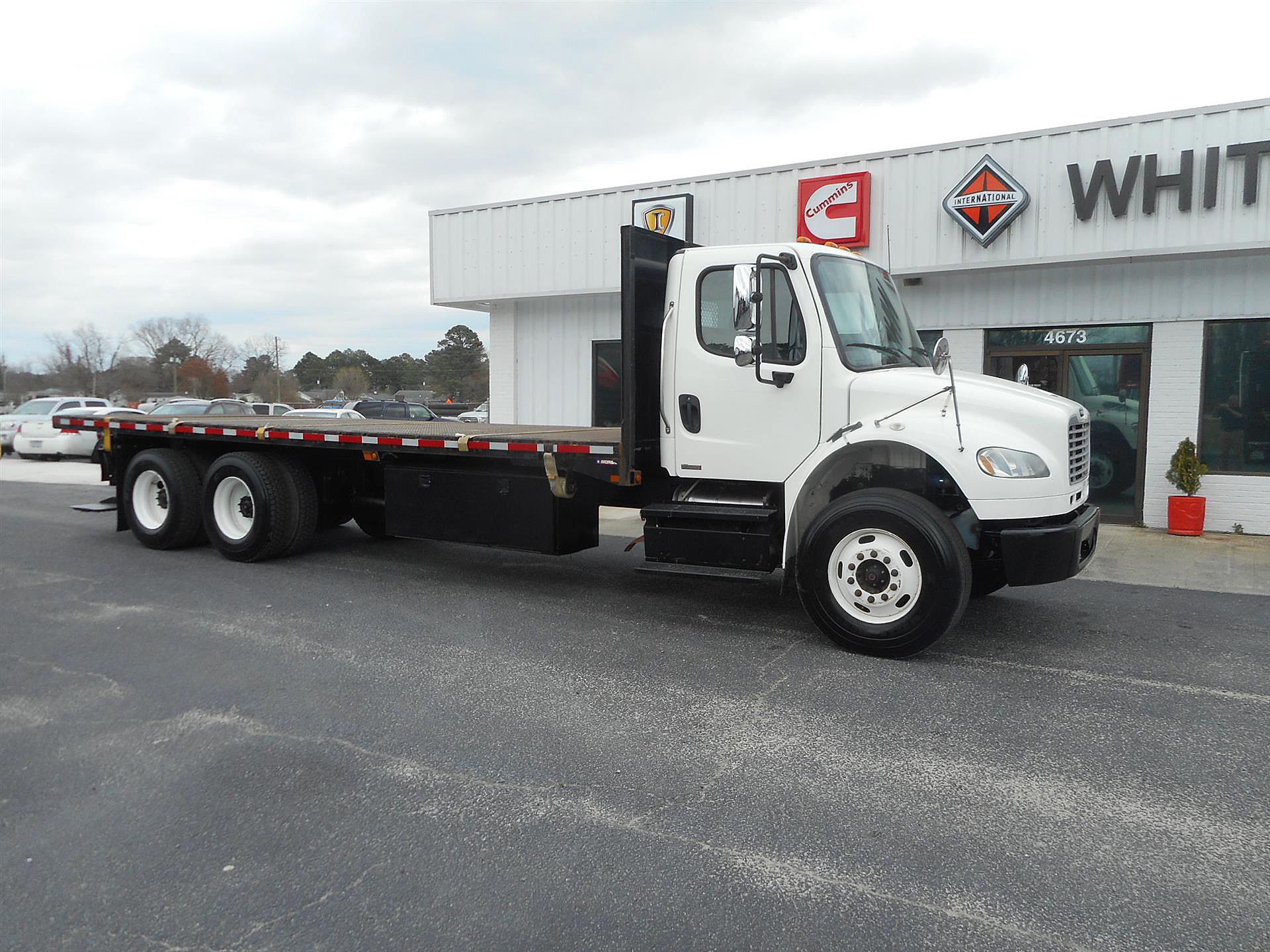2012 Freightliner M2 106 (For Sale) Flatbed 18185P