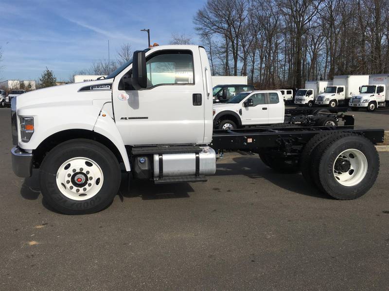 2021 Ford F750