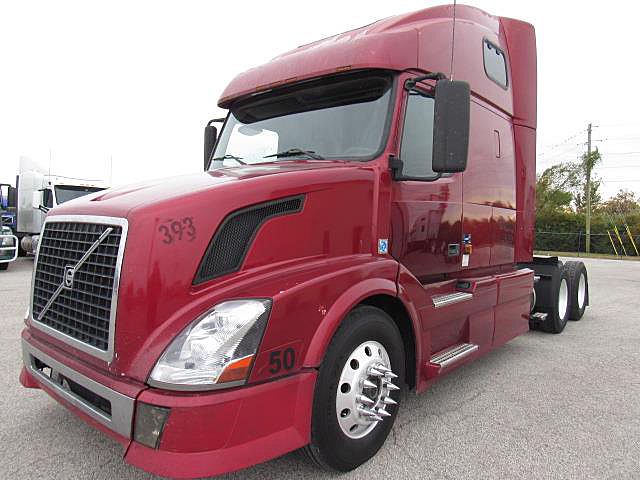 2006 Volvo VNL 670 (For Sale) 61" Sleeper 235528