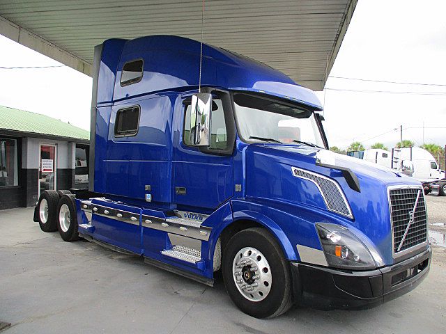 2017 Volvo VNL 780 (For Sale) 77" Sleeper HN970680