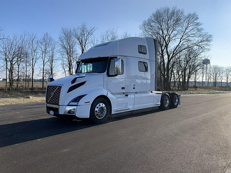 2019 Volvo VNL 860 (For Sale) 77" Sleeper T96679