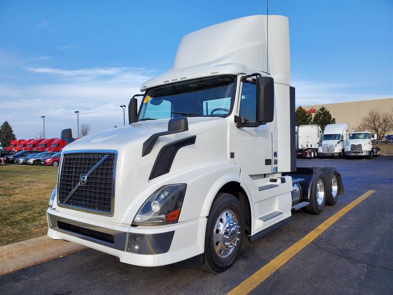 2015 Volvo Vnl64t300 Semi Truck With Photos Ut100465