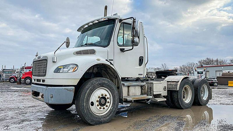 2005 Freightliner M2 106 For Sale Sleeper Truck C 29013