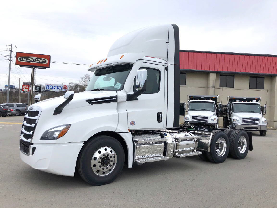 2021 Freightliner CA126DC (For Sale) | Daycab | #MLMA6890