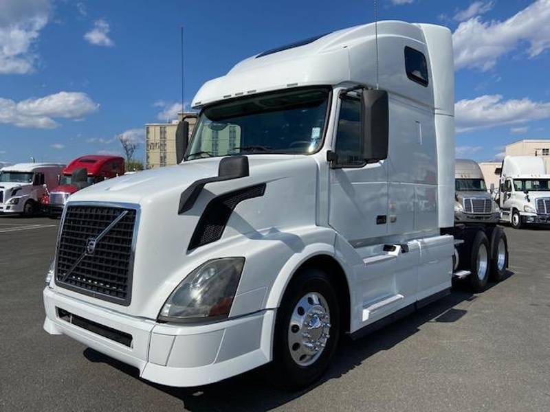 2014 Volvo VNL 670 (For Sale) | 61