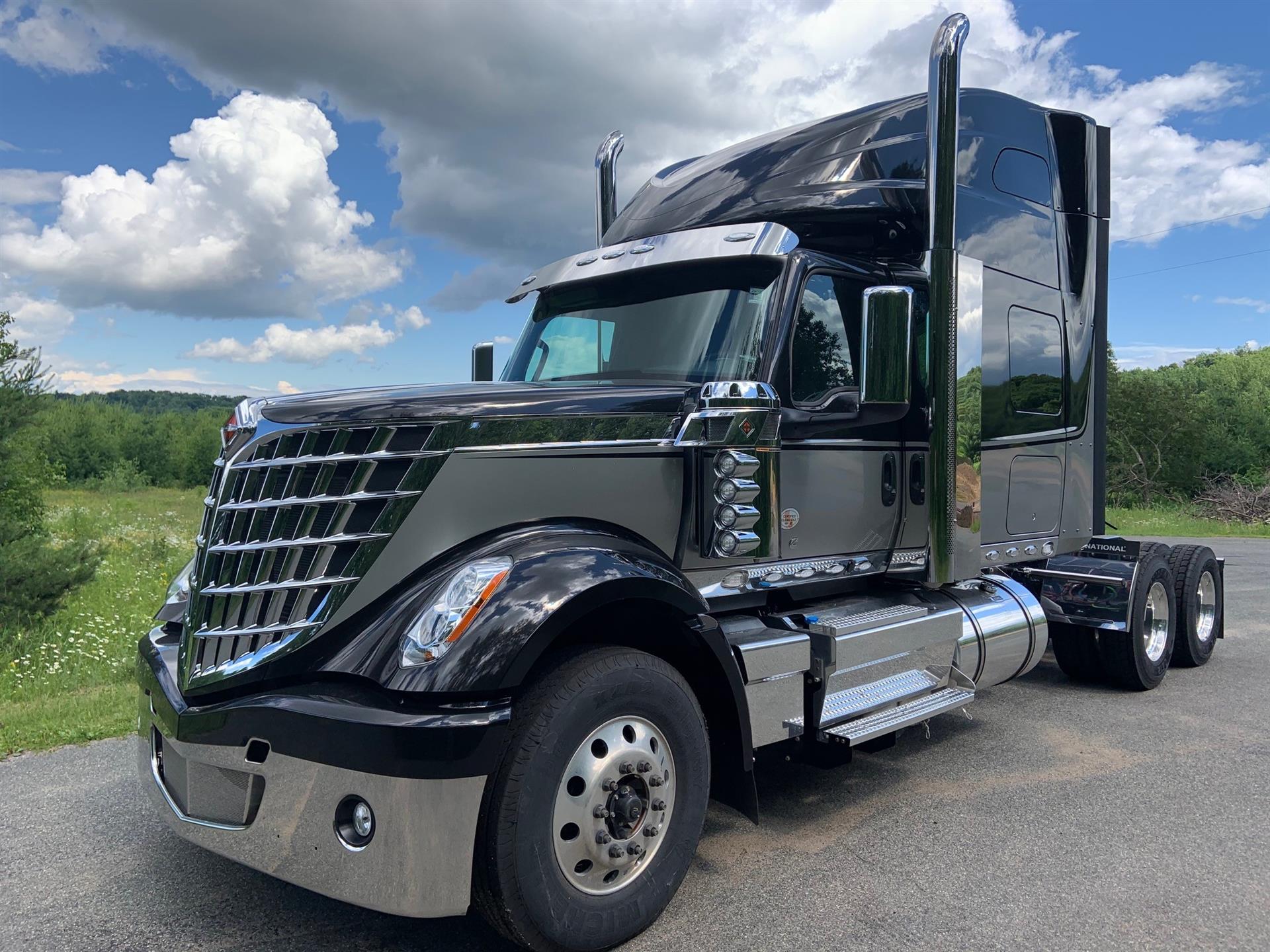 Грузовик International Lonestar Custom Truck