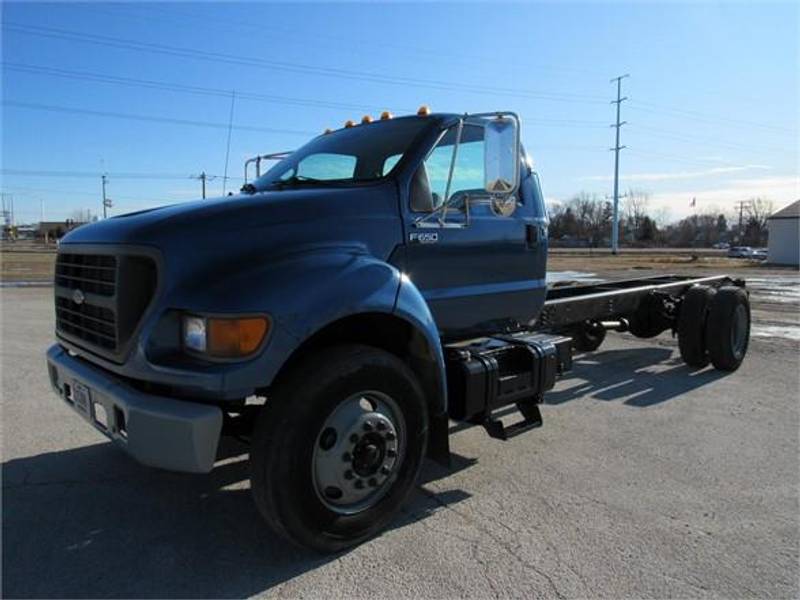 2000 Ford F650