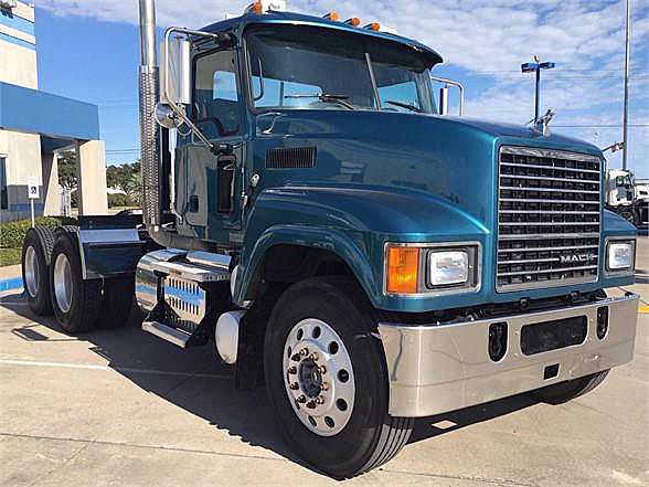 2015 mack pinnacle price