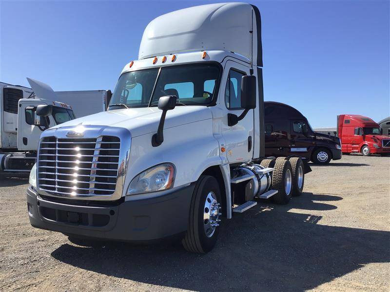 2015 Freightliner CASCADIA EVOLUTION For Sale | NON Sleeper | #237868