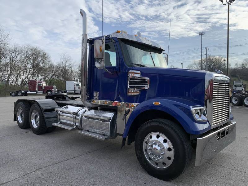 2015 Freightliner 122SD (For Sale) | Daycab | #U2491