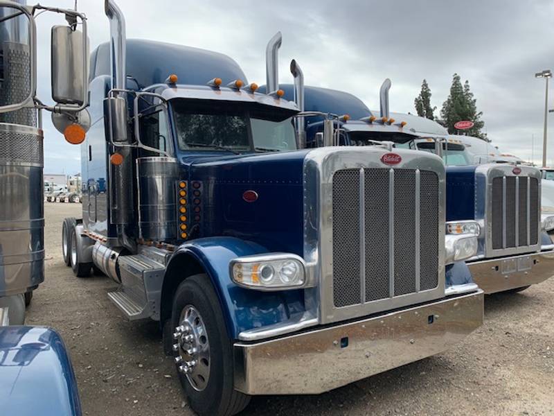 2017 Peterbilt 389 LONG HOOD (For Sale) | 72