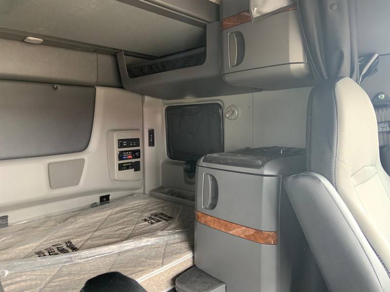 2021 International LT625 (For Sale) | 73