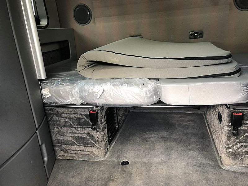 2019 Volvo VNL 860 For Sale 77" Sleeper Featured Listing 