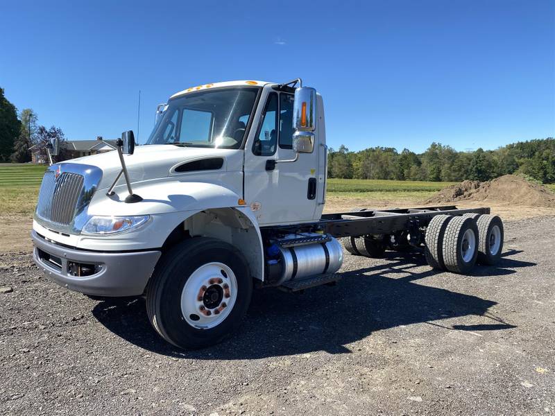 2019 International DuraStar 4400 (For Sale) | Cab & Chassis | #8450