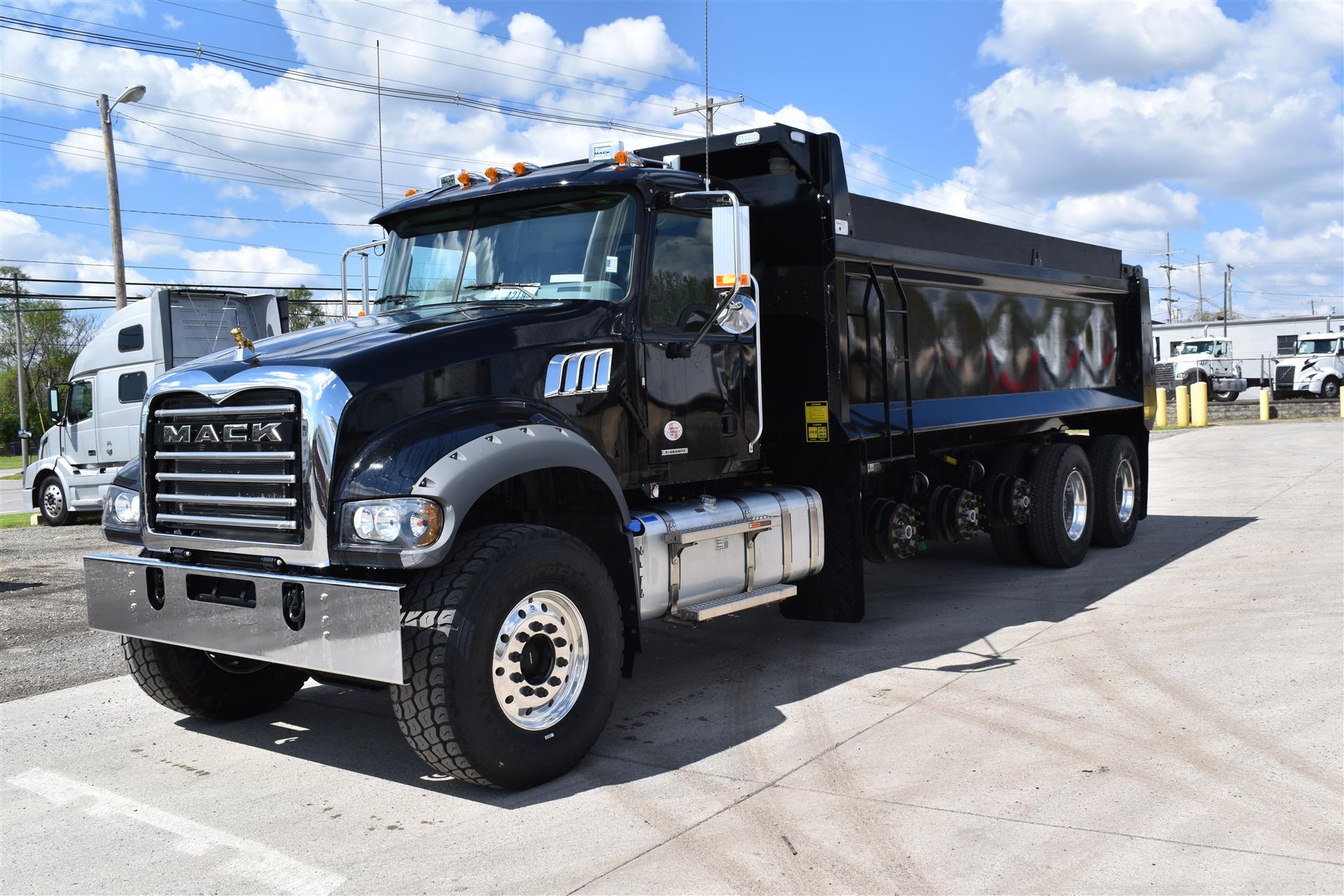 2020 Mack Granite GR64F (For Sale) | Dump Truck | #M015167