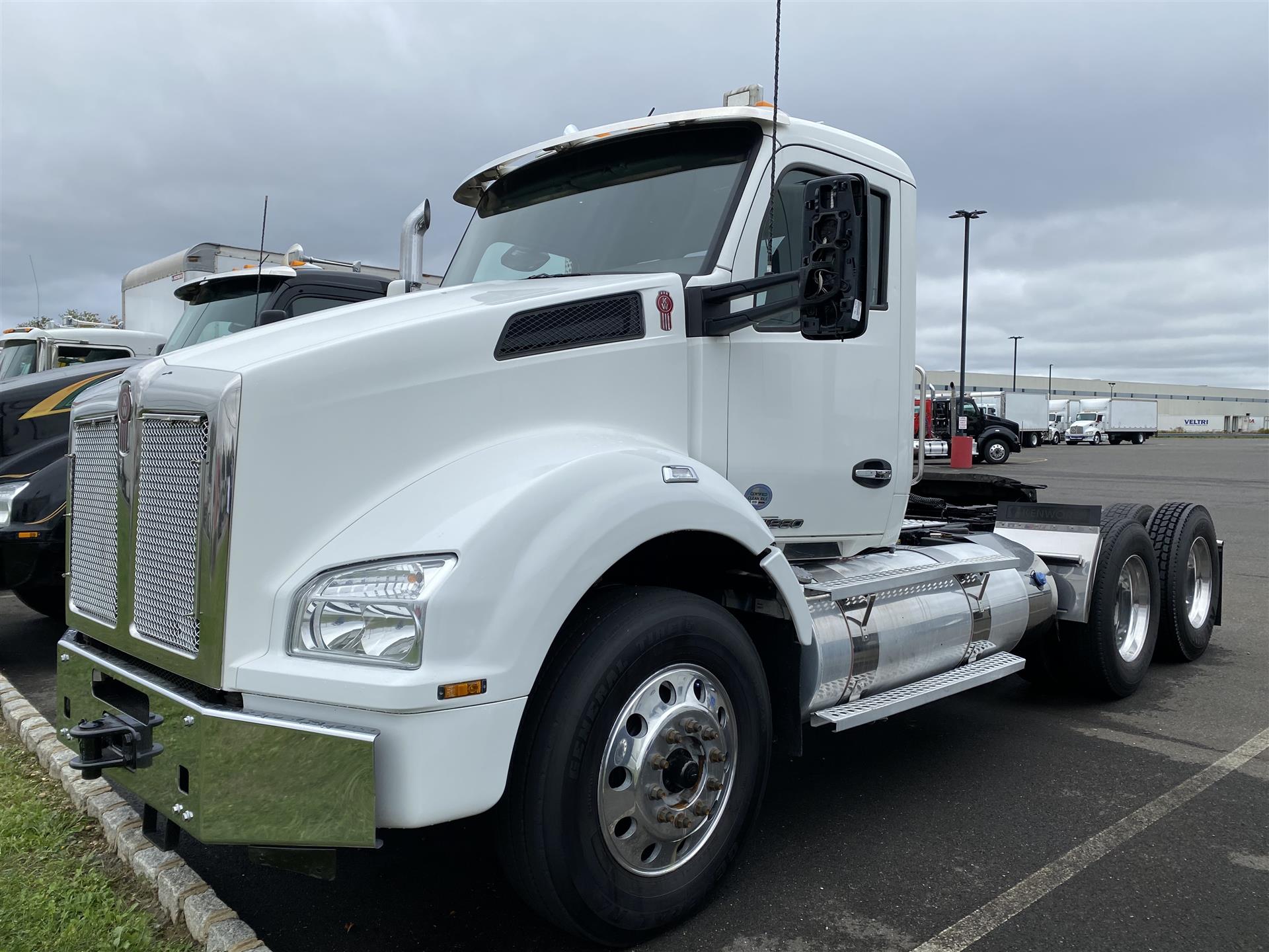 2016 Kenworth T880 (For Sale) | Day Cab | #UK-273