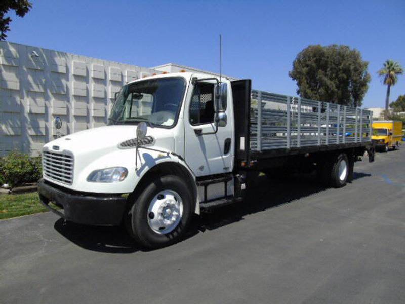 2012 Freightliner M2 26'  STAKE