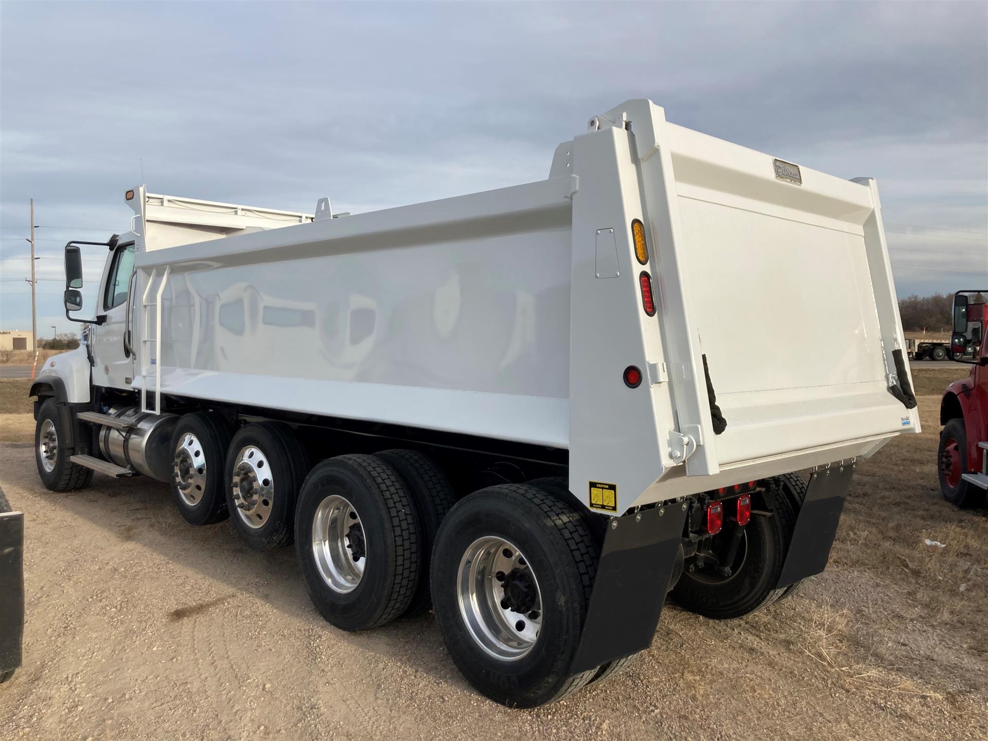 2021 Freightliner 114SD For Sale | Day Cab | #665447