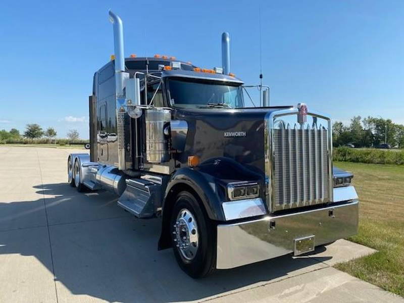 2019 Kenworth W900L (For Sale) | 86