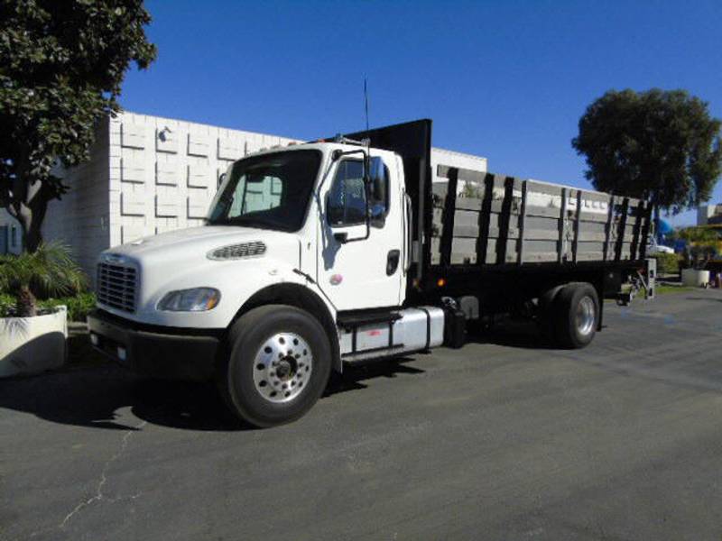 2015 Freightliner M2 20' HD STAKE